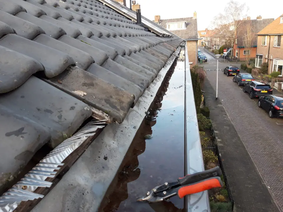 Weringsprofiel aan de dakrand